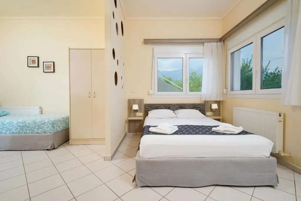Tiara Holidays - Endless Blue Sea Resort - Standard Triple Studio - bedroom